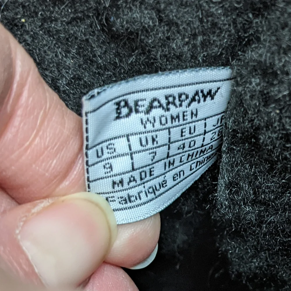 BearPaw Women's Insulated Quilted Winter Boots Size 9